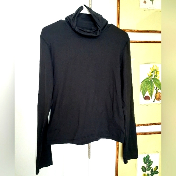 2004 Women's Harley Davidson Black Turtleneck, Nice condition, Size L - Picture 2 of 5